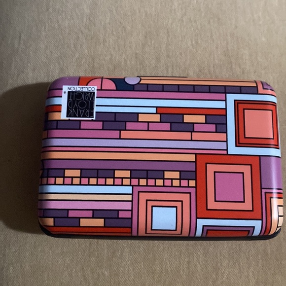 Armored Wallet Multi Color - Picture 2 of 3